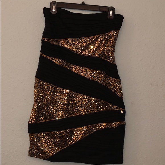 Sequined and Sexy Robert Rodriguez Dress - Picture 5 of 8